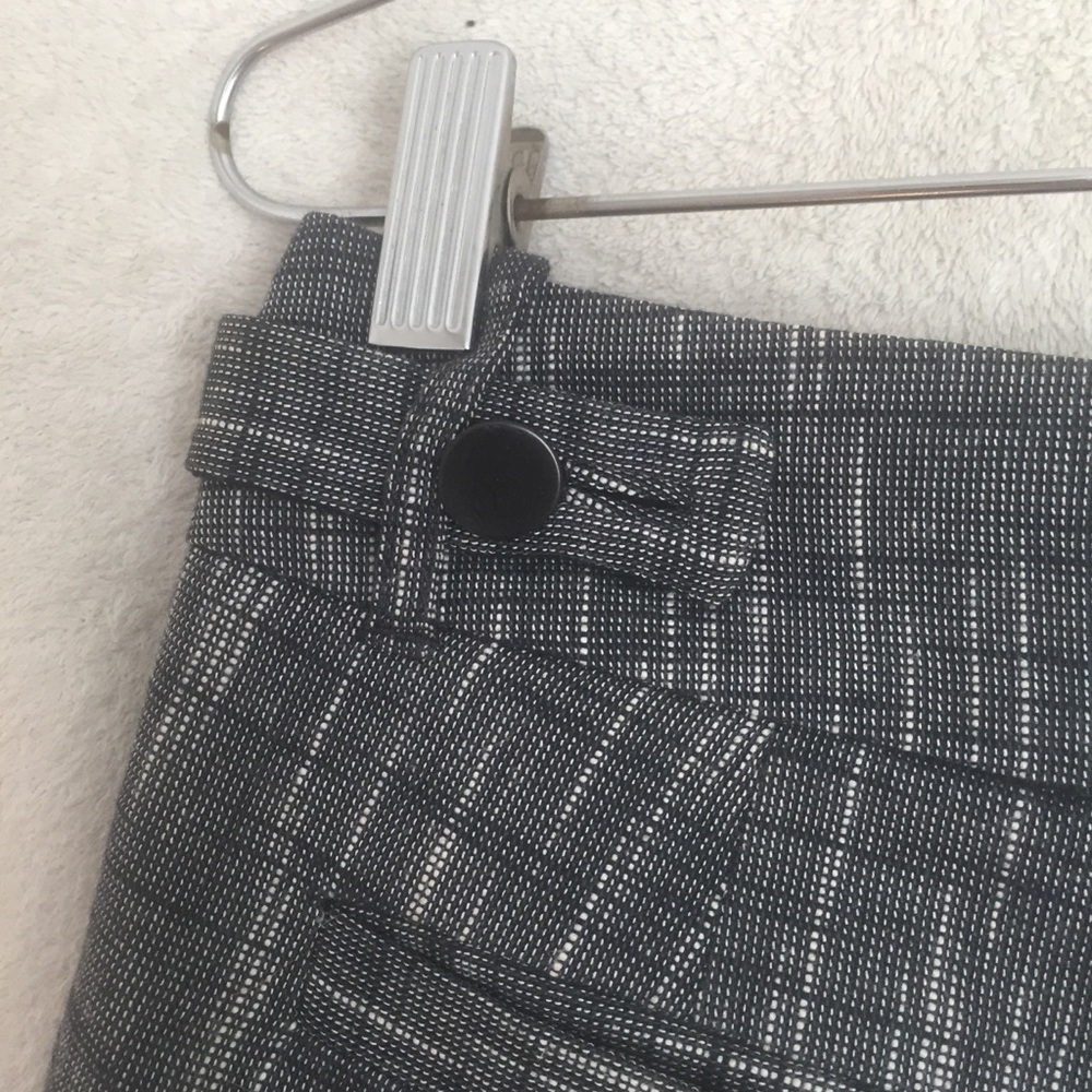 Shorts - Picture 5 of 8